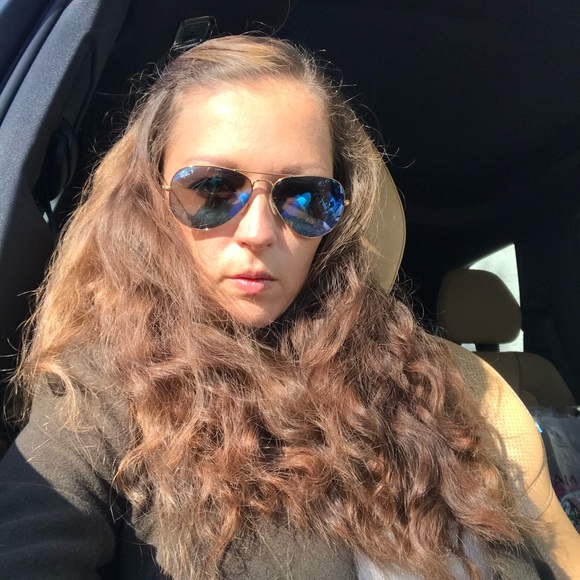 Meet your Posher, Nina - Picture 1 of 1